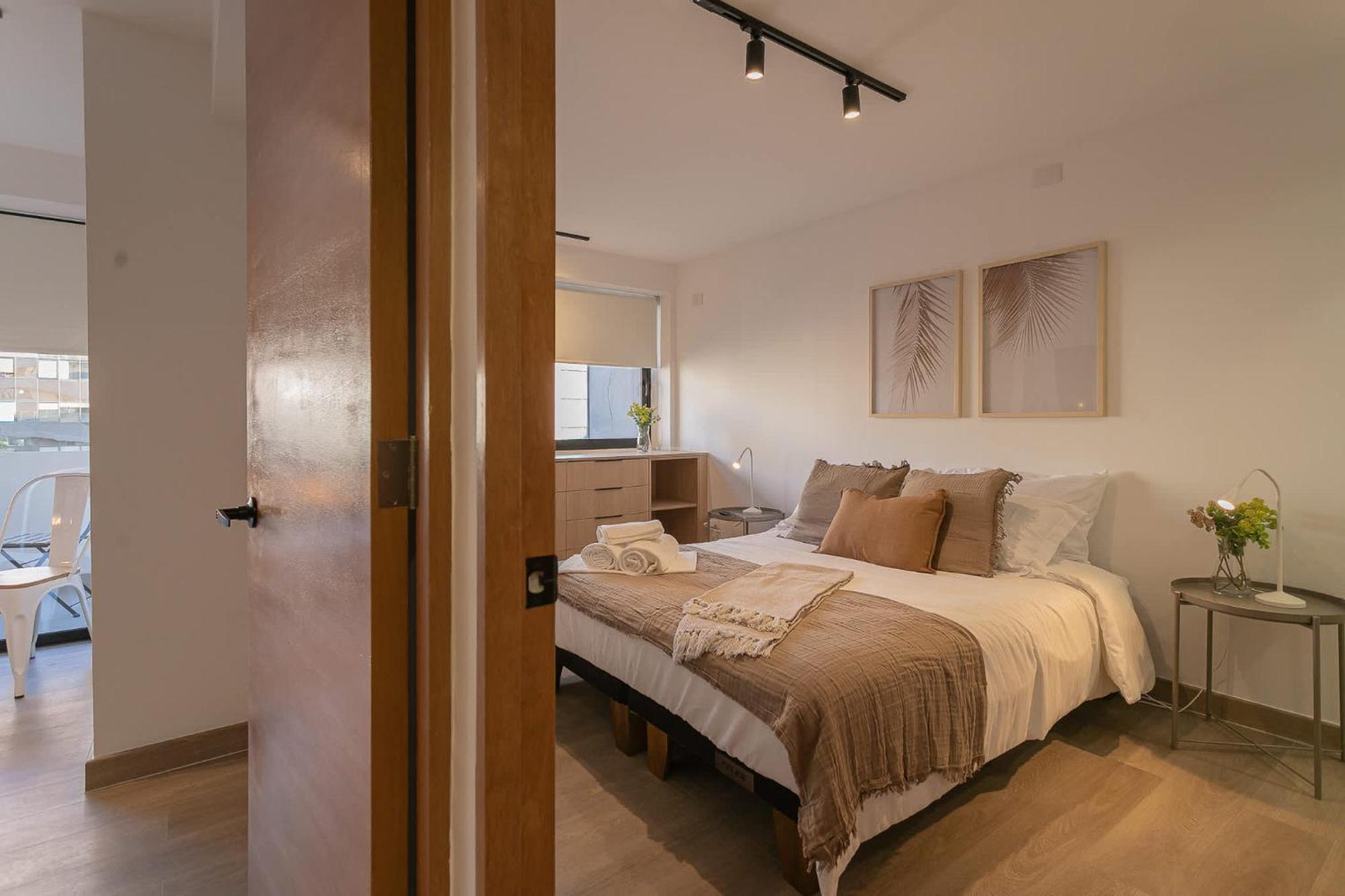 Elegant 2br Experience Condes In Style