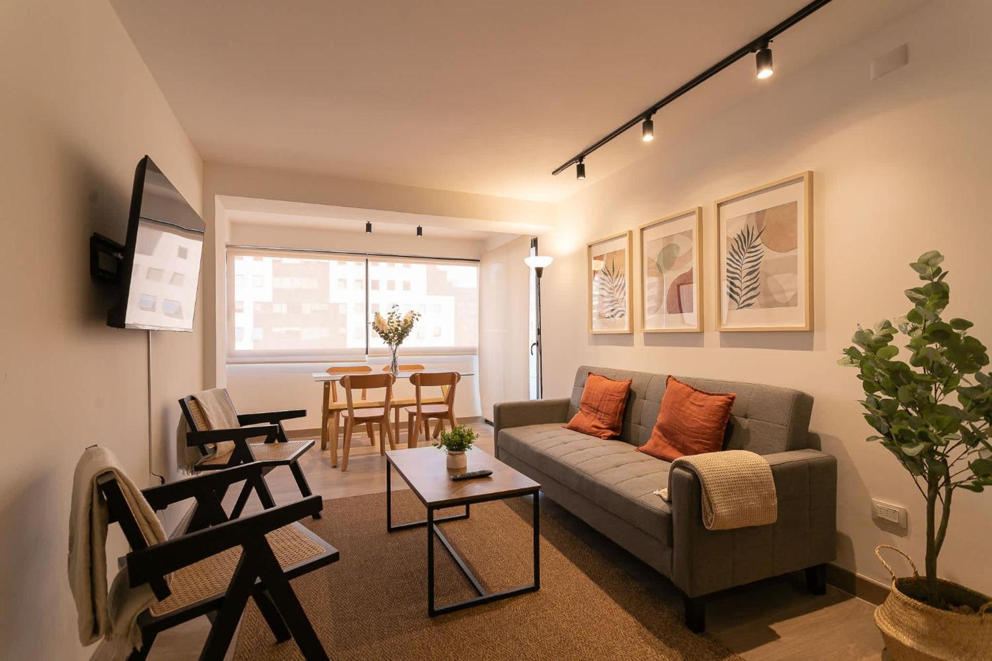 Elegant 2br Experience Condes In Style