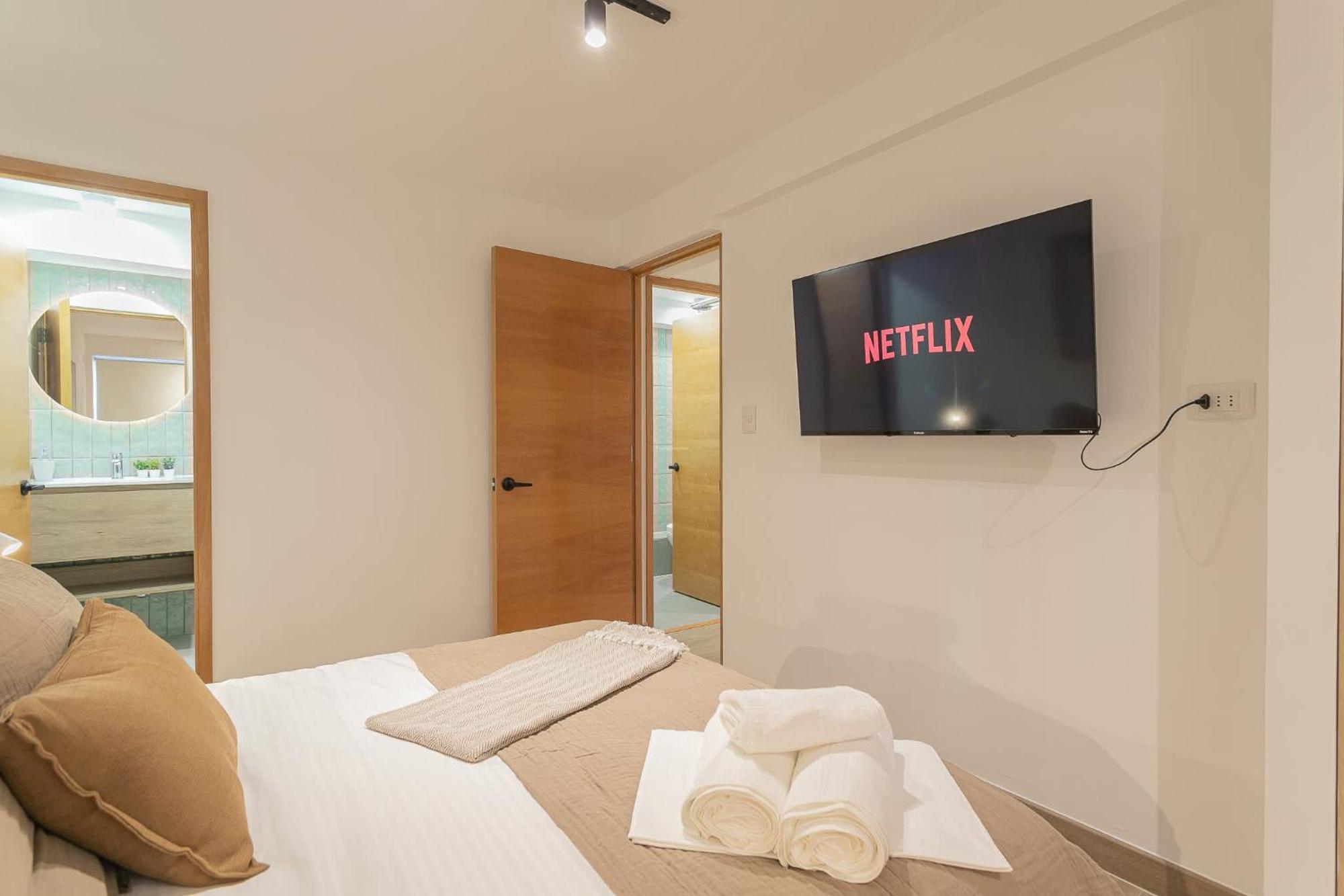 Elegant 2br Experience Condes In Style *